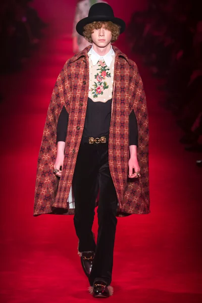 Look 54